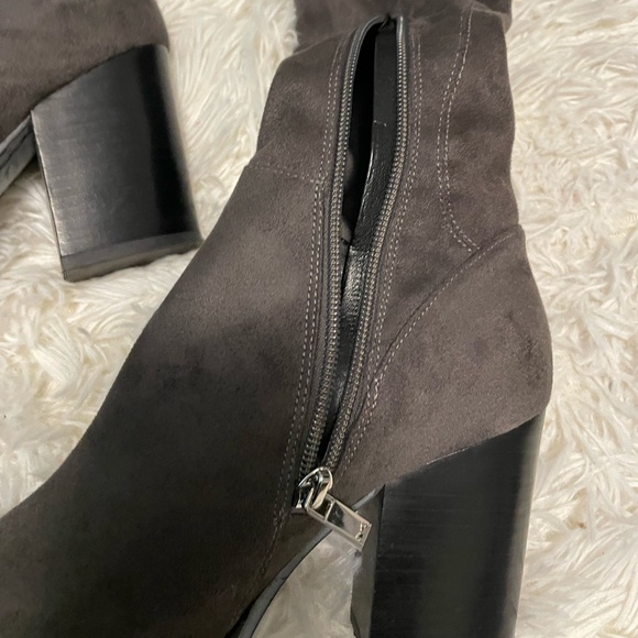 Gorgeous Marc Fisher over the knee boots - Picture 9 of 15